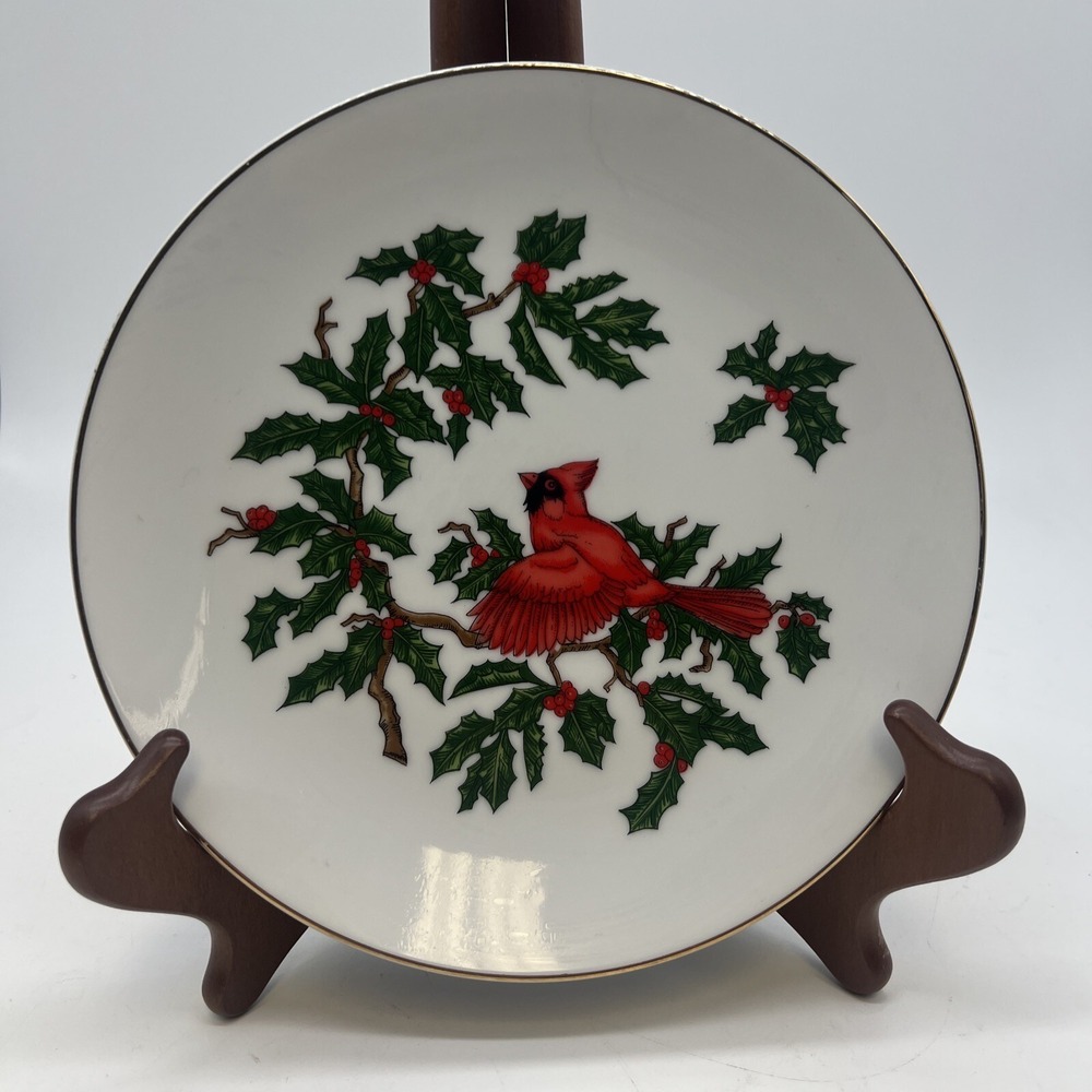 Vintage Lefton China 8" Cardinal Holly Gold Trim Salad Dessert Christmas Plate